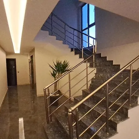 Neridabeachhomes 17 アパート アランヤ